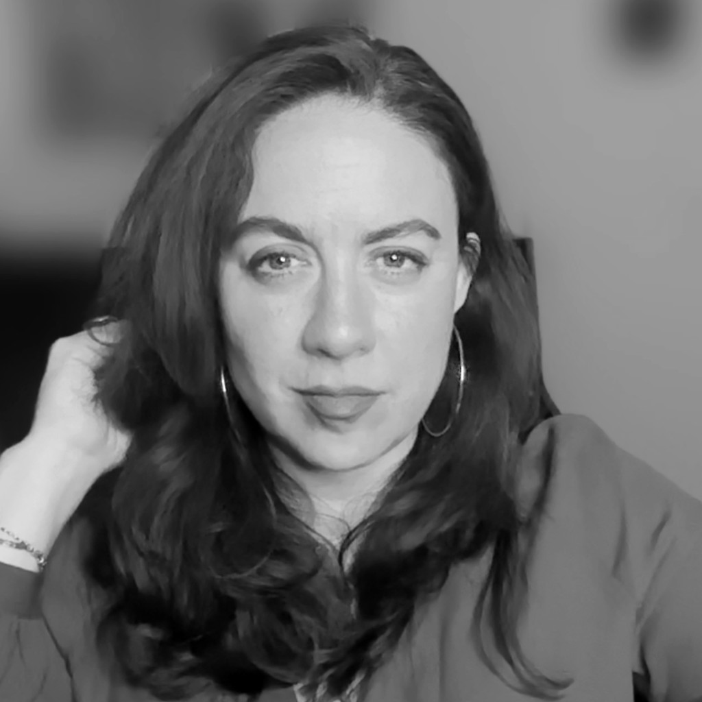 Dr. Lorena Nessi